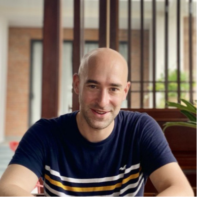 A headshot of Doug Casterton