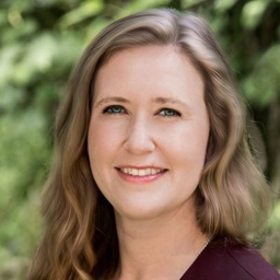 A headshot of Hayley Sutherland