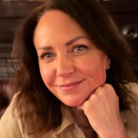 A headshot of Kathryn Simons Porter