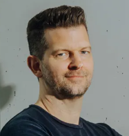 A headshot of Philipp Heltewig